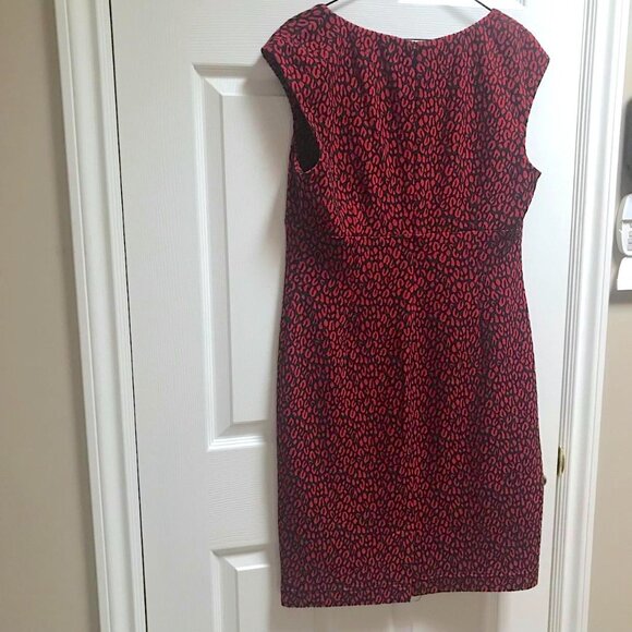 🌹🐾❤️Gorgeous Calvin Klein Red Black Textured Leopard Print Sleeveless Dress - Picture 11 of 16